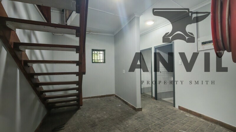 103 Stockville Road ex Orange Grove - Full Unit and Yard property image 4