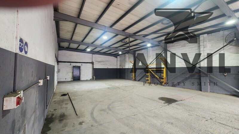 12-14 Buketraube Cres - Unit D - Workshop property image 3