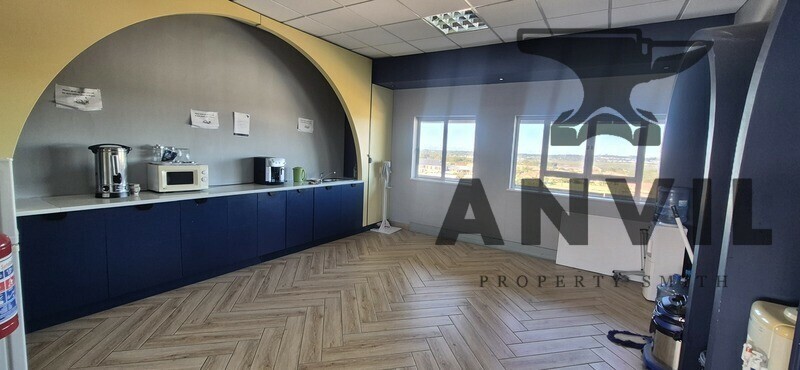 Fairview Office Park, Greenacres, Port Elizabeth - 4th floor 700sqm office space to let in Greenacres  property image 8