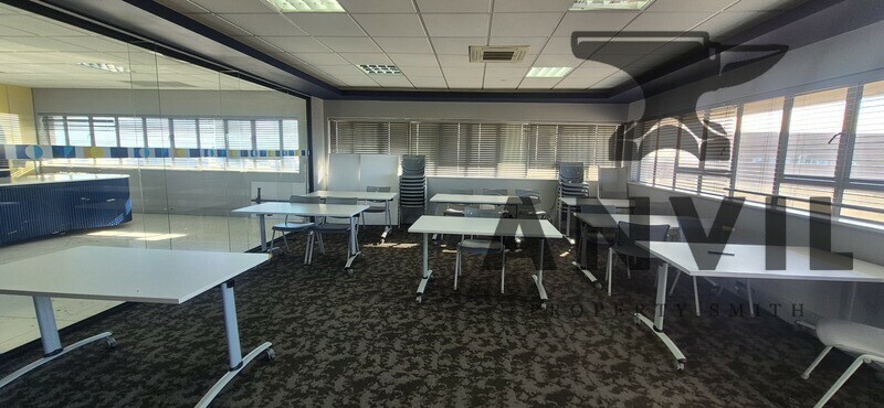 Fairview Office Park, Greenacres, Port Elizabeth - 4th floor 700sqm office space to let in Greenacres  property image 19