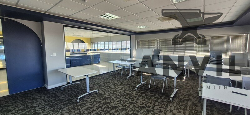 Fairview Office Park, Greenacres, Port Elizabeth - 4th floor 700sqm office space to let in Greenacres  property image 20