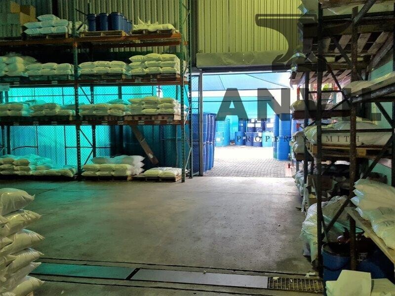 8 Bolt Avenue, Montague Gardens  - Large factory available in Bolt Avenue, Montague Gardens property image 10