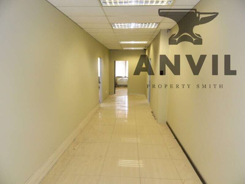 Klinkenburg Office Building - Complete Building property image 6