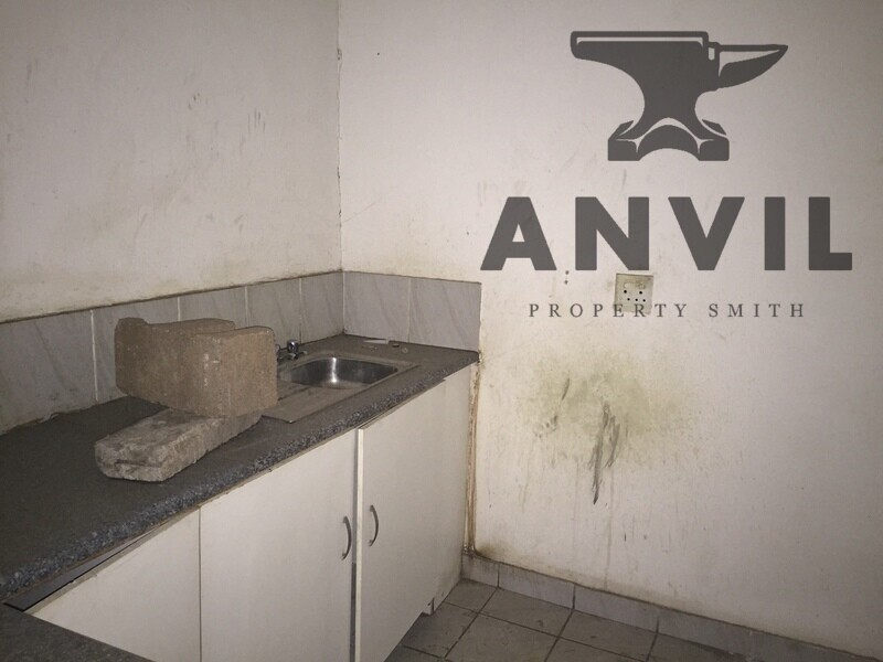 8 Discovery Drive, Crown City, Johannesburg - Warehouse 2 To Let in Crown City property image 7