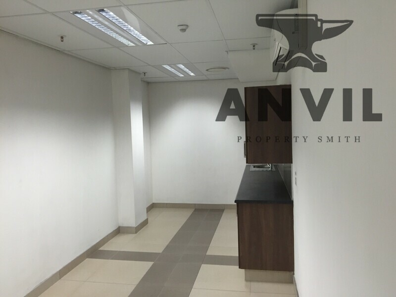 Linbro Logistics Park - Unit 3 property image 15