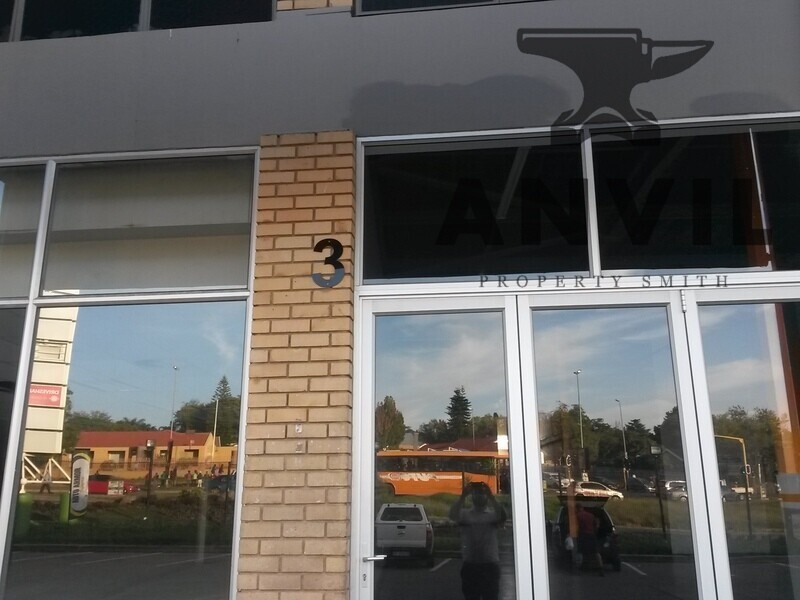 Motor City, Strijdom Park, Randburg  - Unit 0004 property image 3