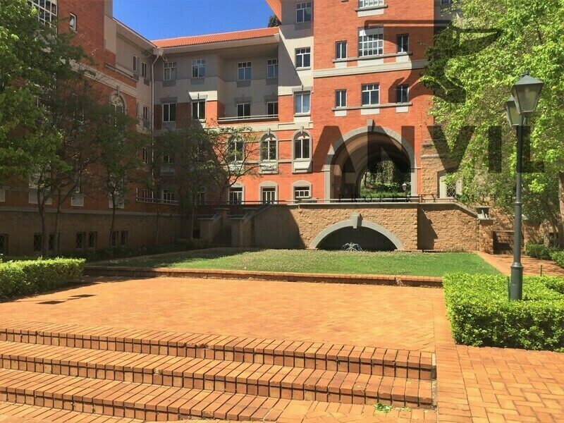 Isle of Houghton - Office Space to Let in Old Trafford Building property image 3