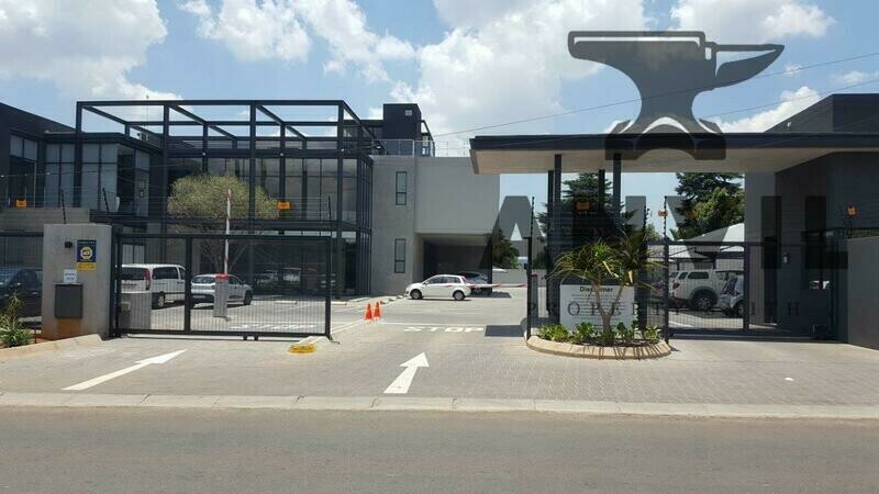 18 Nicol Road - Ground 1-To let  property image 14