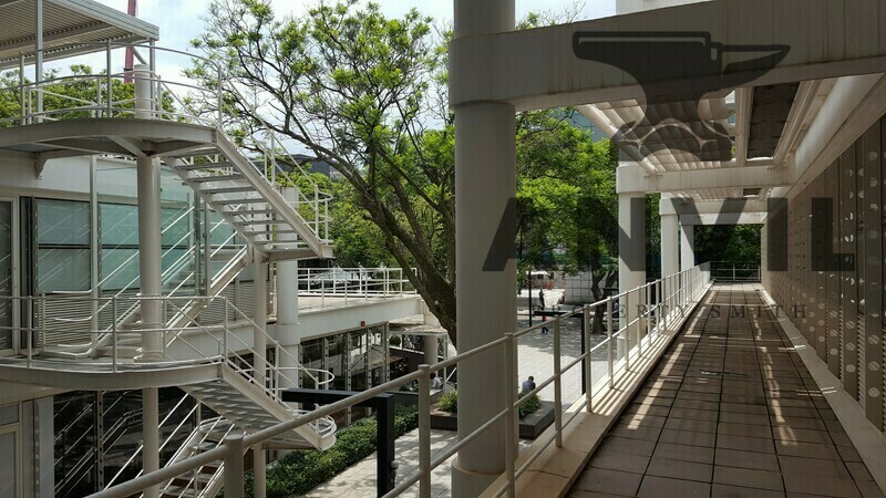 Cradock Heights, Rosebank  - First Floor Unit Overlooking Rosebank Mall property image 12