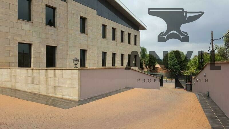 Bradford Corner - Entire GF  property image 15