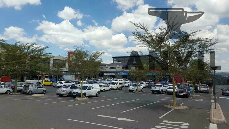 Greenstone Crescent - retail property image 13