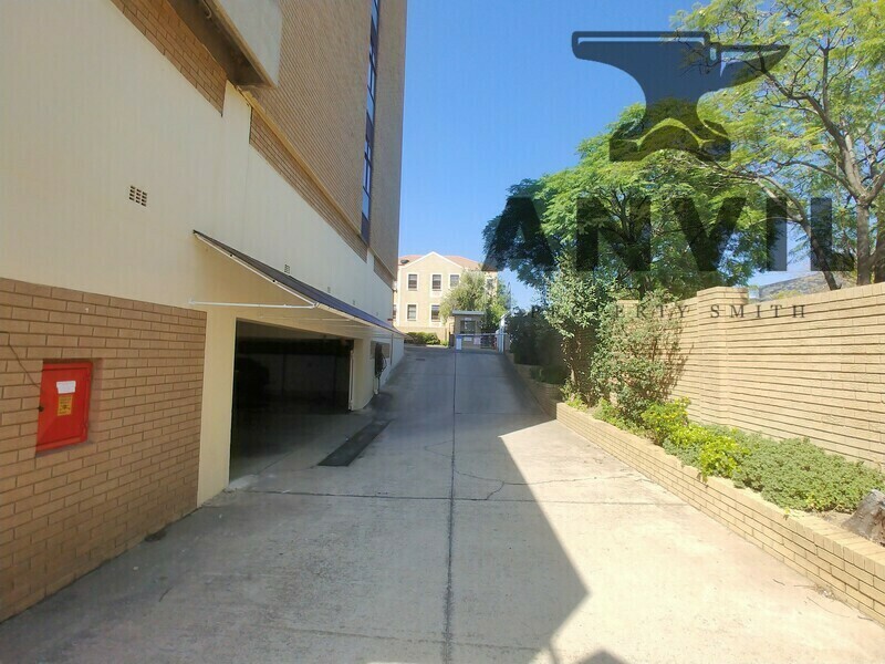 343 Surrey Avenue - 5th Floor property image 7 343 Surrey Avenue - 5th Floor property image 7