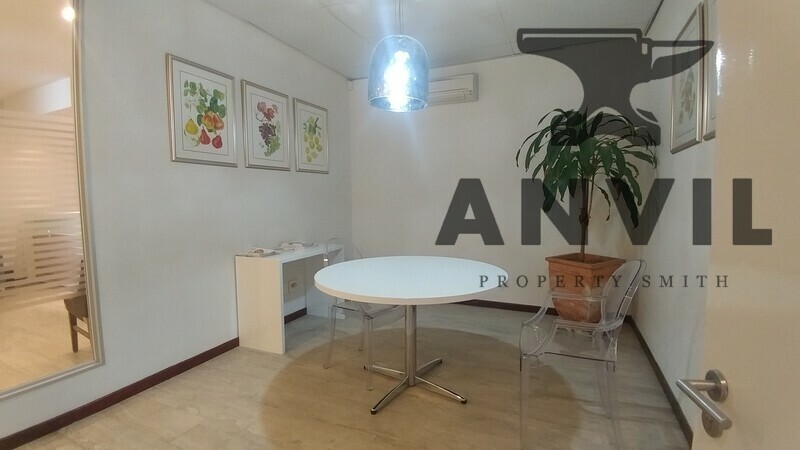 Vineyards Office Estate - Regent House, 1st Floor property image 23