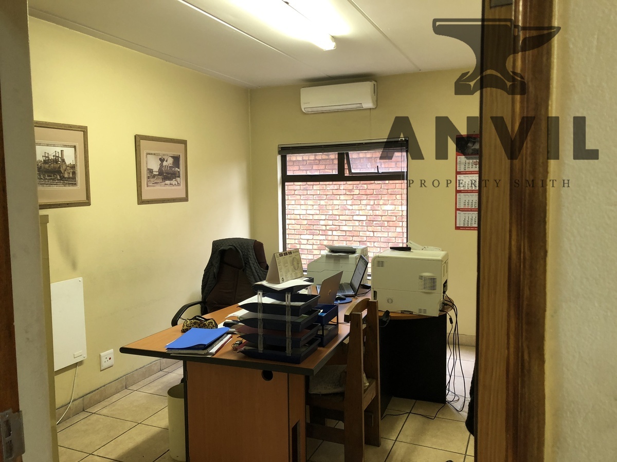 Factory for rent in Apex with modern finishing