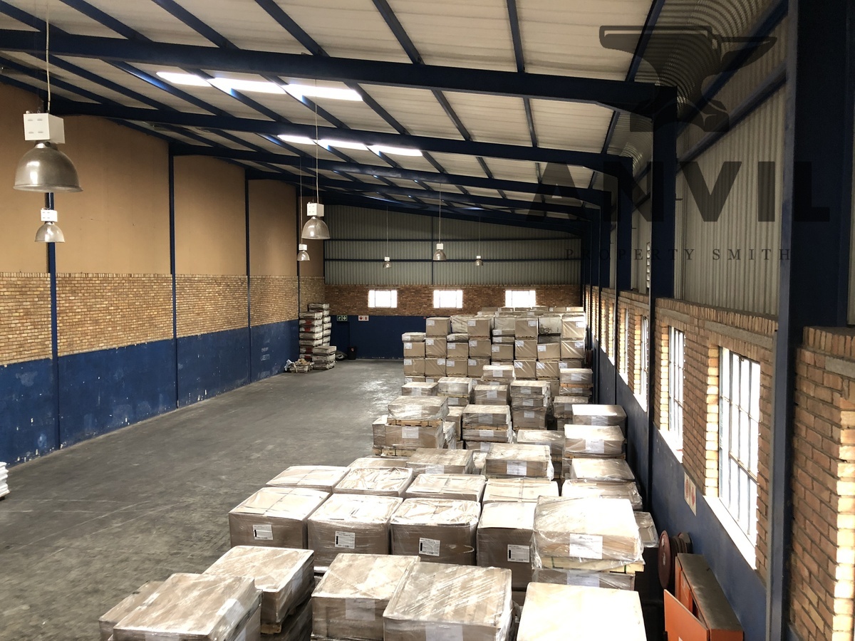 Factory for rent in Apex with modern finishing