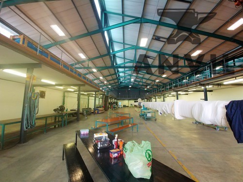 22 Bolt Avenue, Montague Gardens - Large Industrial Warehouse TO LET in Montague Gardens property image 2