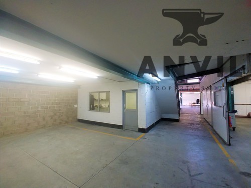 22 Bolt Avenue, Montague Gardens - Large Industrial Warehouse TO LET in Montague Gardens property image 10