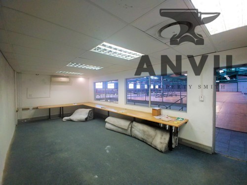 22 Bolt Avenue, Montague Gardens - Large Industrial Warehouse TO LET in Montague Gardens property image 13