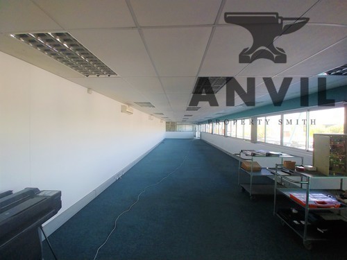 22 Bolt Avenue, Montague Gardens - Large Industrial Warehouse TO LET in Montague Gardens property image 17