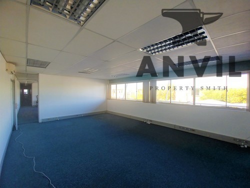 22 Bolt Avenue, Montague Gardens - Large Industrial Warehouse TO LET in Montague Gardens property image 18