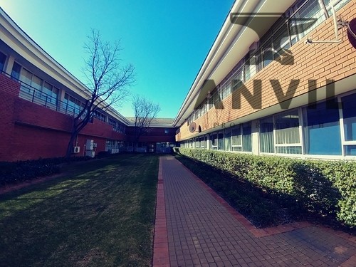 Epsom downs Office Park, York House Building, Bryanston, Sandton - C‐104C (York  House) FF LHS property image 3