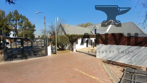 39 Jan Smuts Avenue - Hilltop House - 39 Jan Smuts Avenue - The Stables property image 1