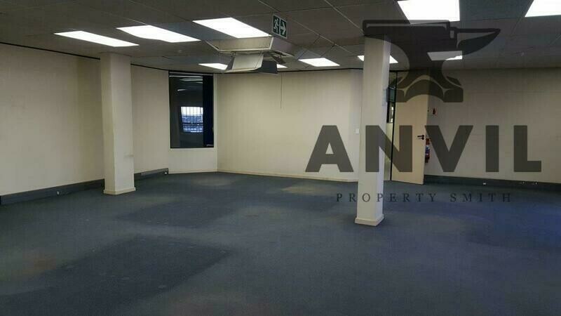 26 Kings Road - Entire building property image 11