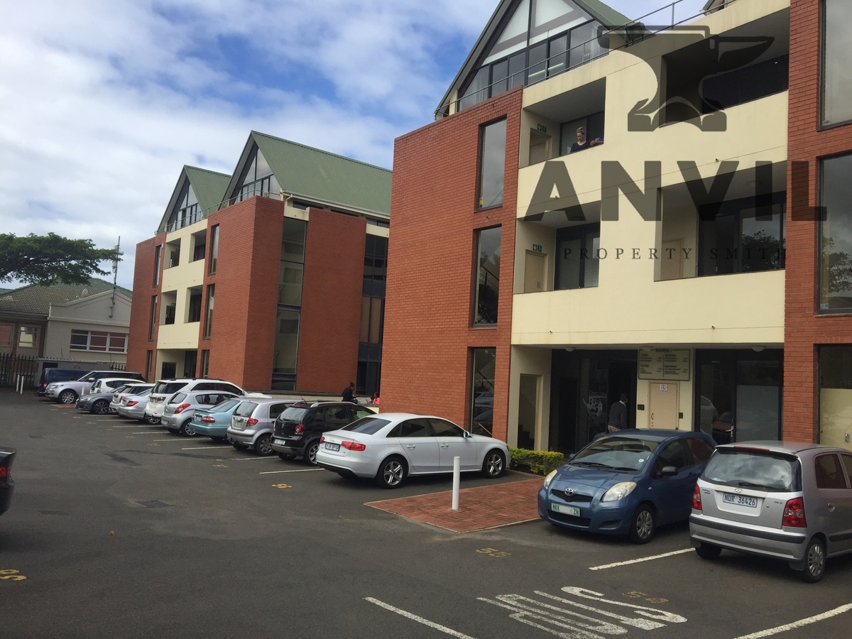 Magnificent office to let, overlooking the Mount Golf course!