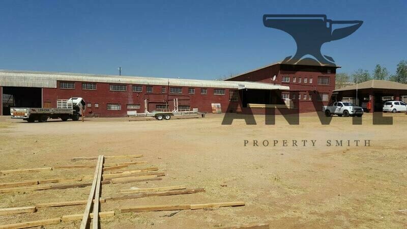 13 Axle Drive - Yard property image 5