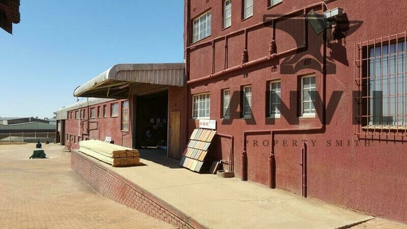 13 Axle Drive - Yard property image 7