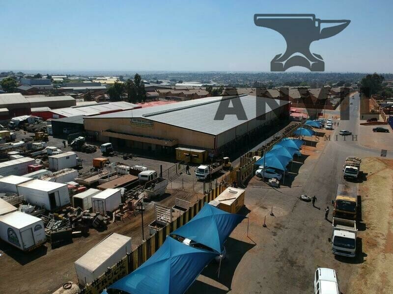 Corner Bergrivier Drive and Vaseur Road - Warehouse with large yard space  property image 2
