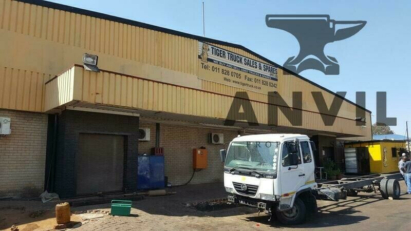 Corner Bergrivier Drive and Vaseur Road - Warehouse with large yard space  property image 8