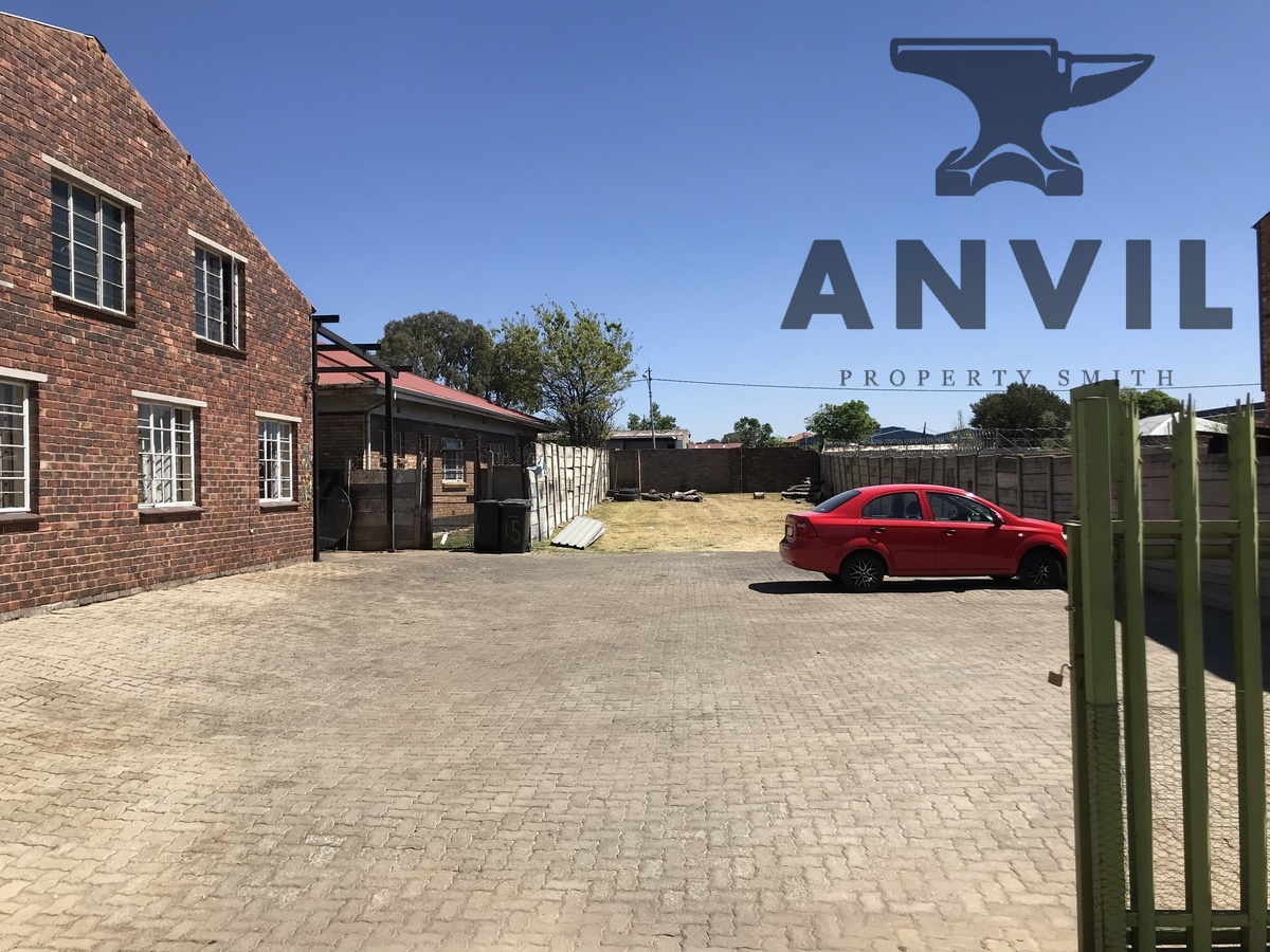 Warehouse to let Anvil Industrial Park Anderbolt Anvil Property Smith