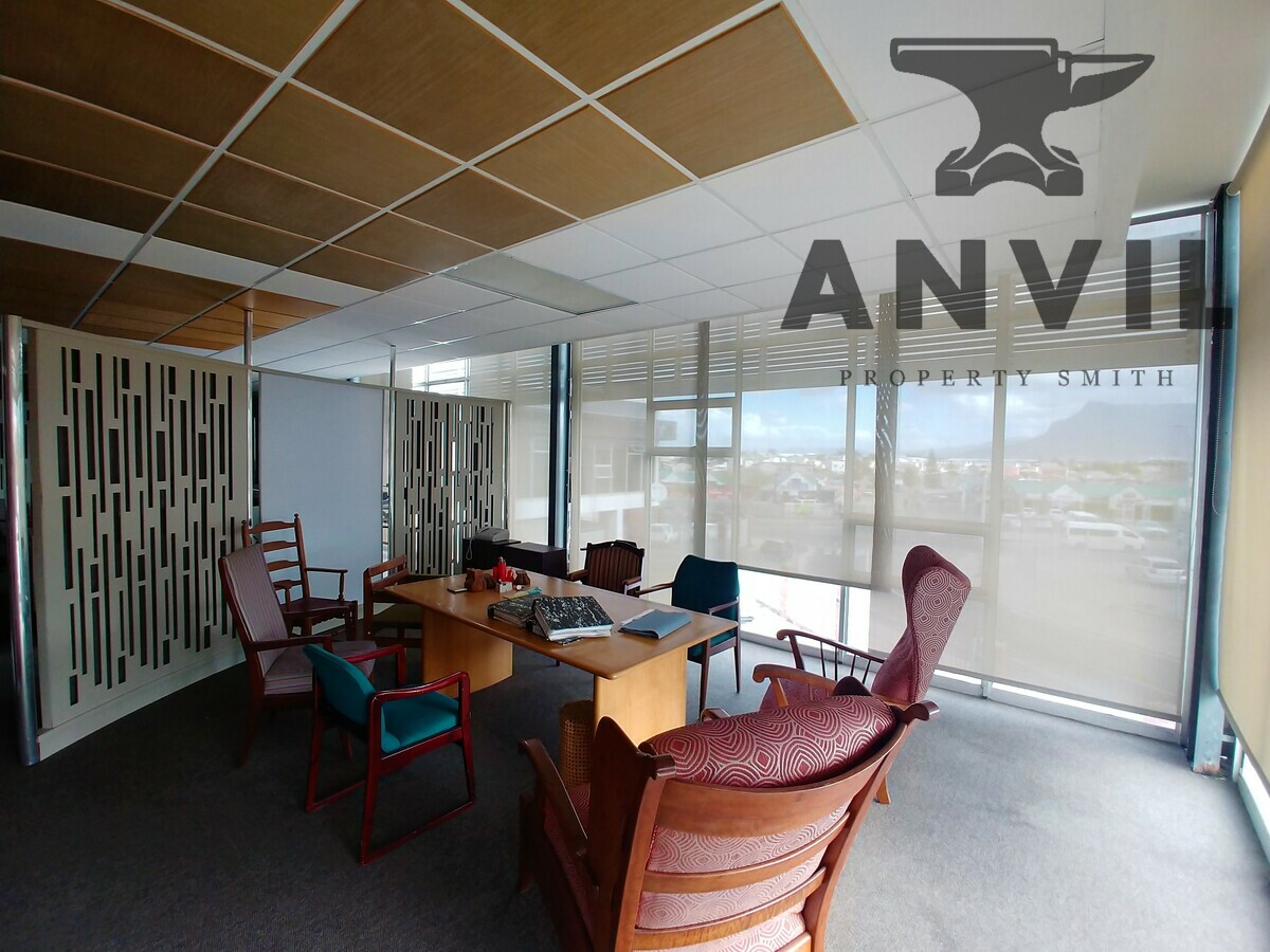 210m2 Office TO LET in Montague Gardens