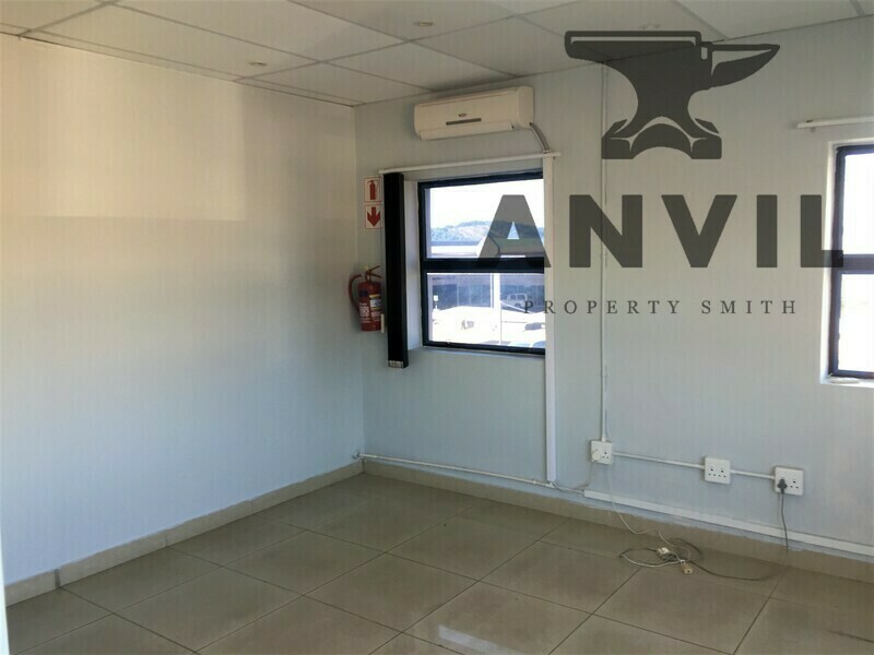 139 Josiah Gumede Road, Pinetown, Durban - Neat offices to let in Pinetown 139 Josiah Gumede Road. property image 7