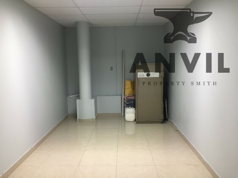 139 Josiah Gumede Road, Pinetown, Durban - Neat offices to let in Pinetown 139 Josiah Gumede Road. property image 1