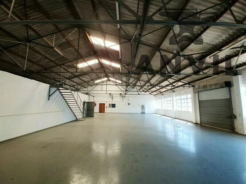 58 Marine Drive, Paarden Eiland - Warehouse TO LET in Paarden Eiland property image 2