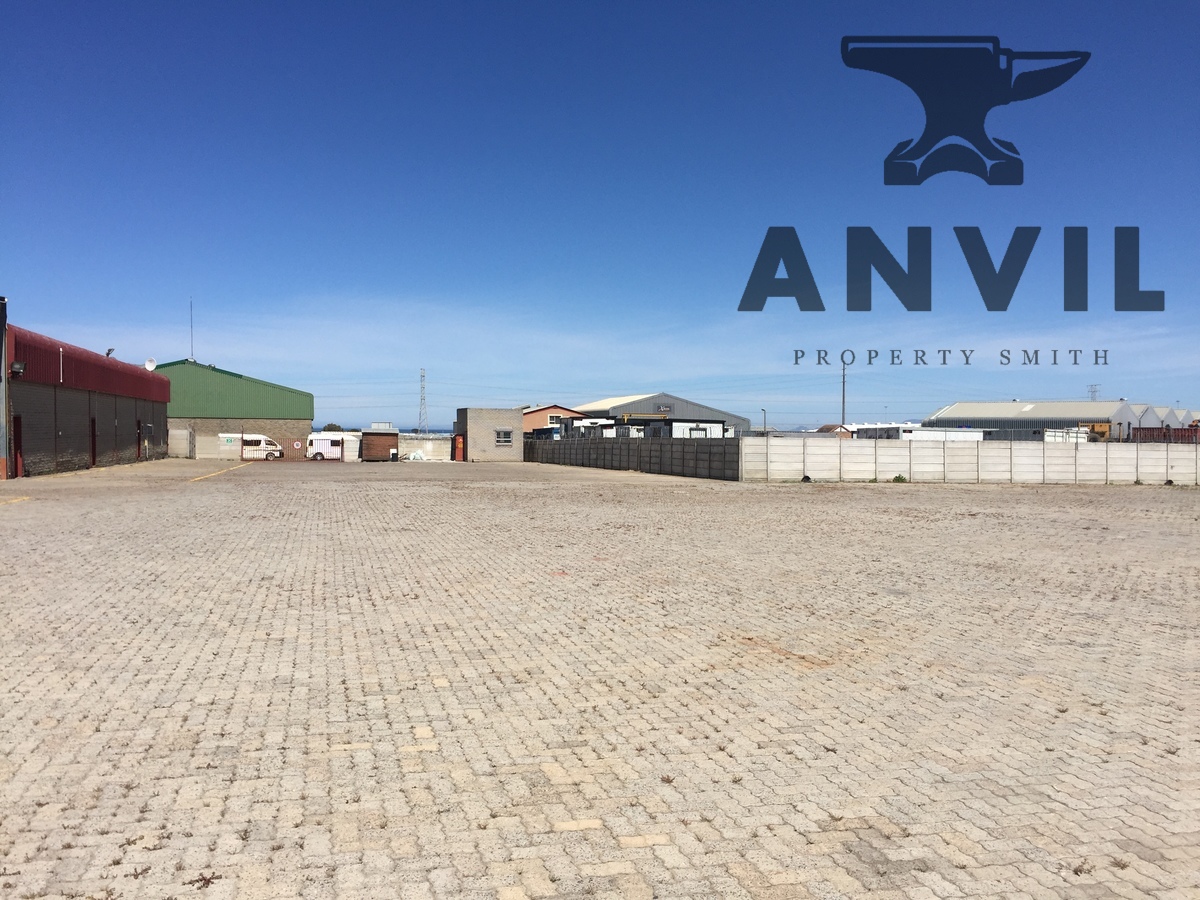 Office to let Chilwan Crescent, Helderberg Industrial Park, Strand