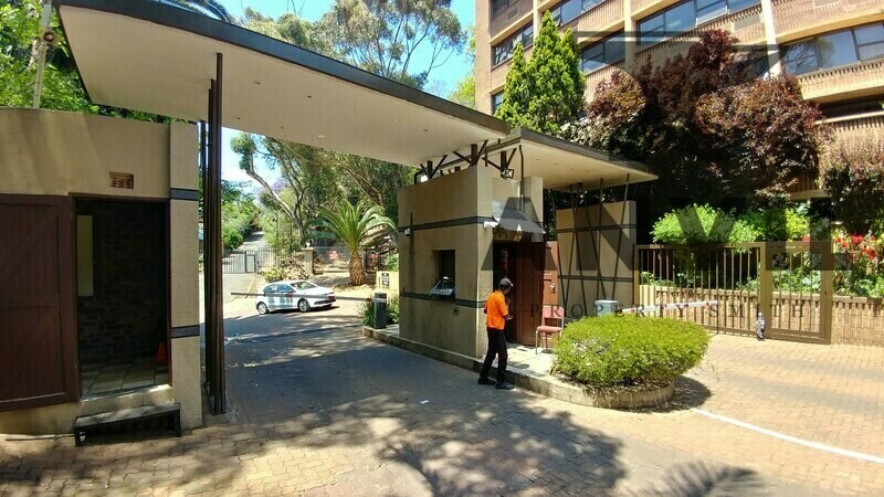 Houghton Estate Office Park - Acacia Grove - Office Suite to let in Houghton Estate property image 2