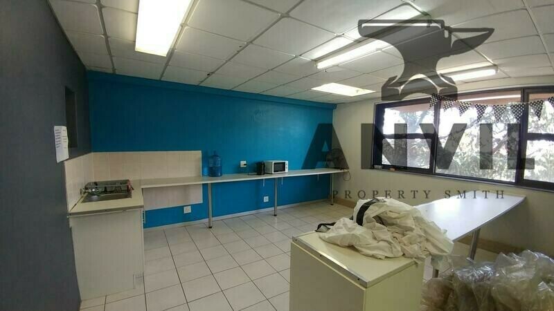 Houghton Estate Office Park - Acacia Grove - Office Suite to let in Houghton Estate property image 7