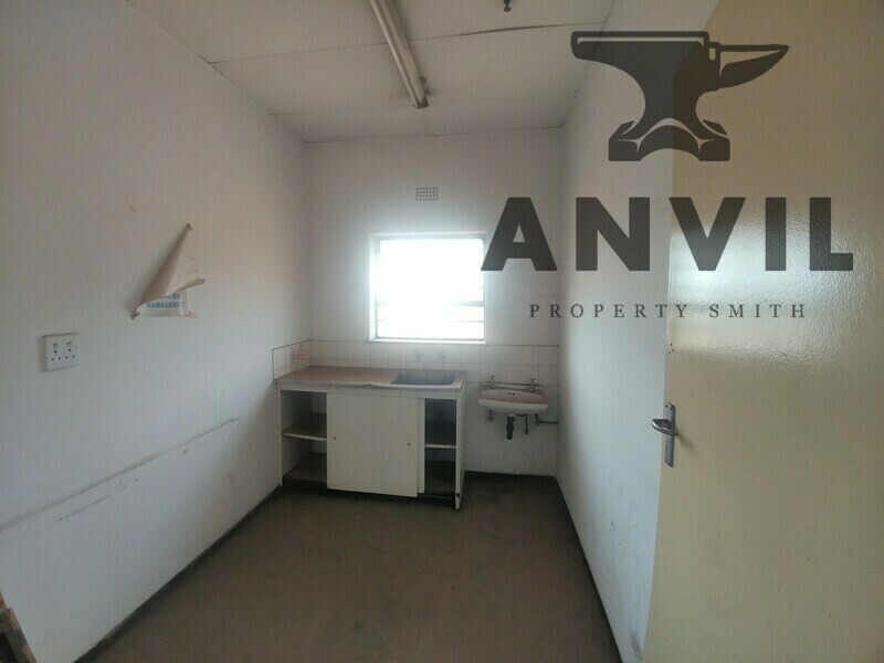 Village Main Industrial Park, Johannesburg - Unit D5 property image 7