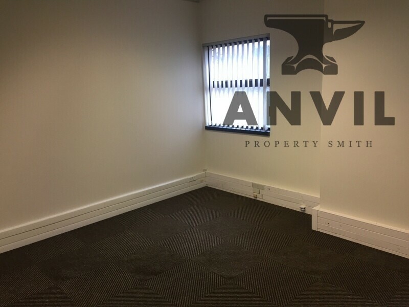 Delmat House, 27 - 29 Jan Hofmeyr Road, Westville, Durban - Neat office on the first floor to let in Westville property image 4