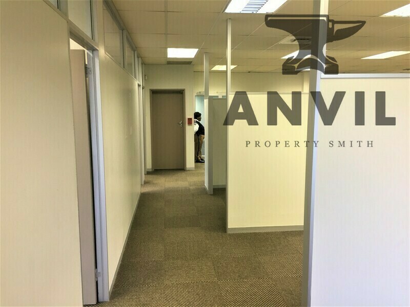 Delmat House, 27 - 29 Jan Hofmeyr Road, Westville, Durban - Neat office on the first floor to let in Westville property image 9