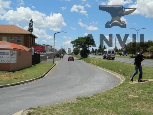 141 Ontdekkers Road, Roodepoort - Ground floor property image 6