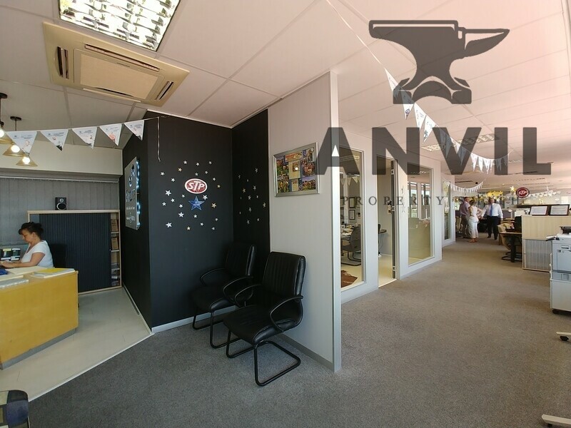 Horizon View Shopping Centre - Office 2002 property image 7