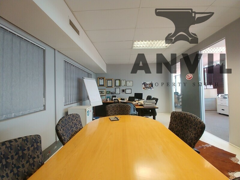 Horizon View Shopping Centre - Office 2002 property image 8