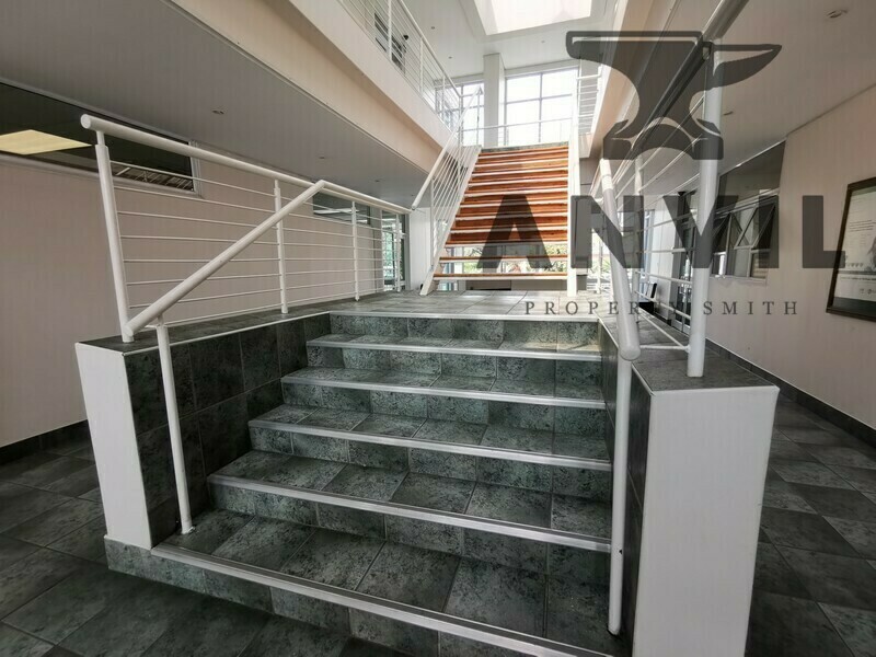 911 Lakeview Crest - Unit 2  property image 6