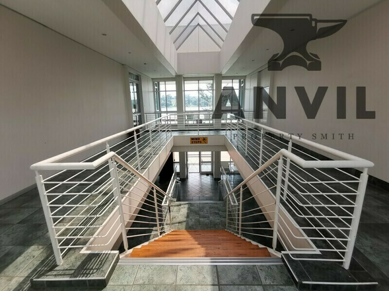 911 Lakeview Crest - Unit 2  property image 8