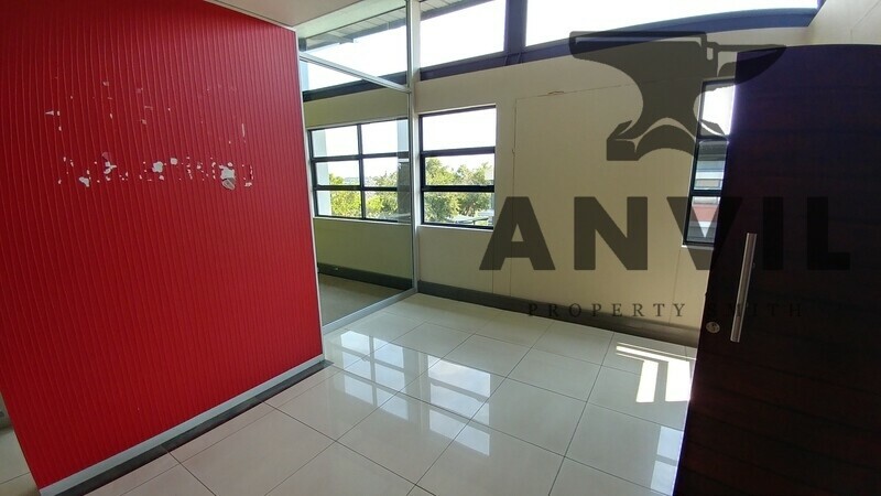 Queens Office Park - FF West Facing property image 2