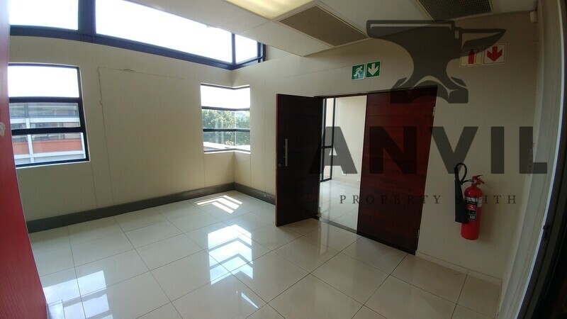 Queens Office Park - FF West Facing property image 6